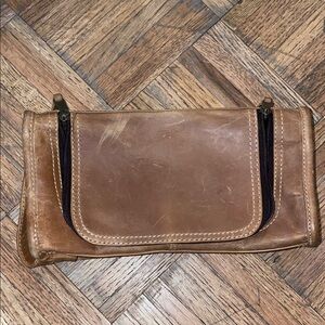 Classic Tan Leather Toiletry Bag